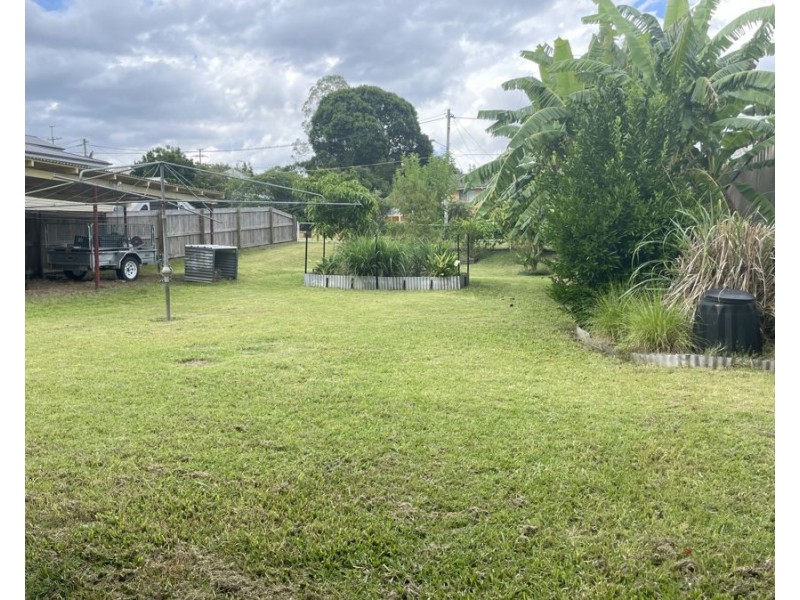 3 McLean St, North Ipswich QLD 4305