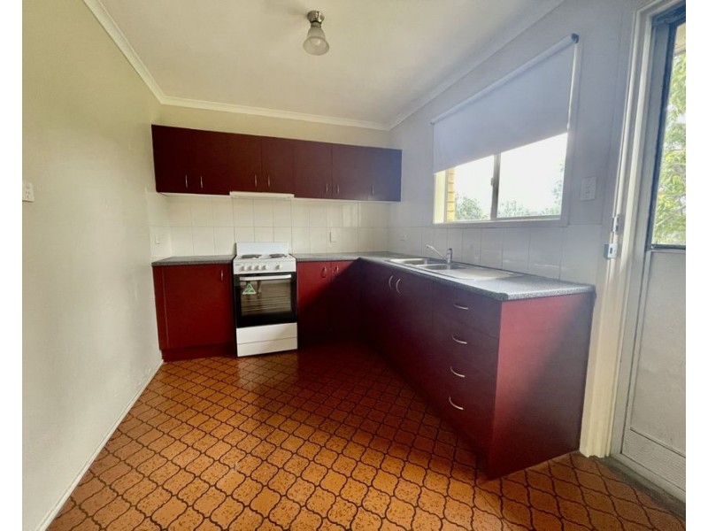 16 Horton St, Bundamba QLD 4304