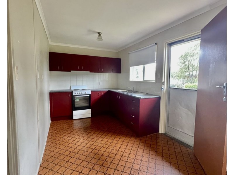 16 Horton St, Bundamba QLD 4304