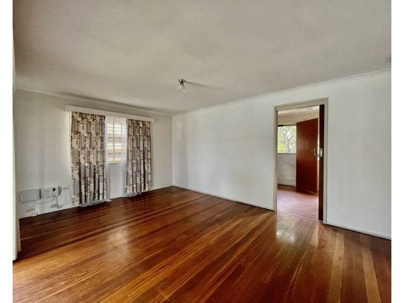 16 Horton St, Bundamba QLD 4304