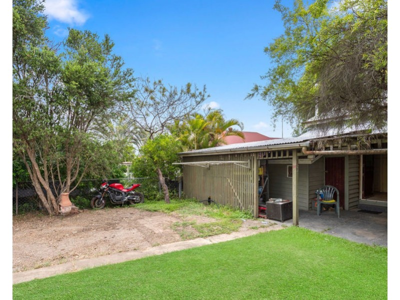 44 Clifton Street, Booval QLD 4304