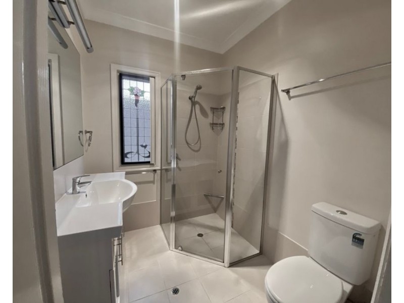 28 Albert Street, North Ipswich QLD 4305