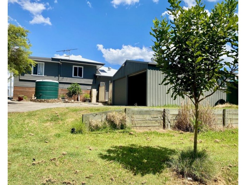 28 Albert Street, North Ipswich QLD 4305