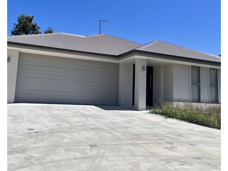 14 Wyman Street, Brassall QLD 4305