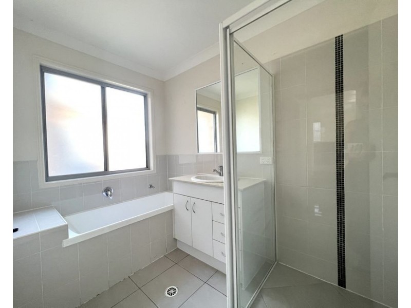 16 Borrowdale Court, Brassall QLD 4305