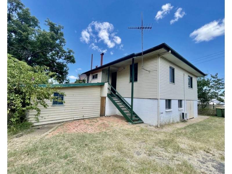 17 Pine Mountain Rd, North Ipswich QLD 4305
