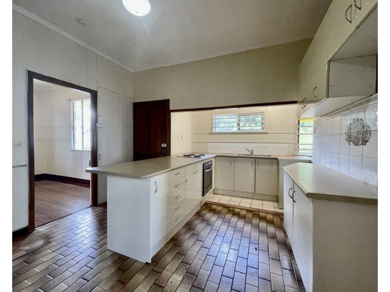 17 Pine Mountain Rd, North Ipswich QLD 4305