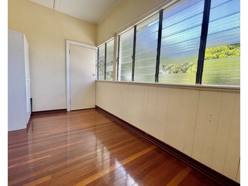 17 Pine Mountain Rd, North Ipswich QLD 4305