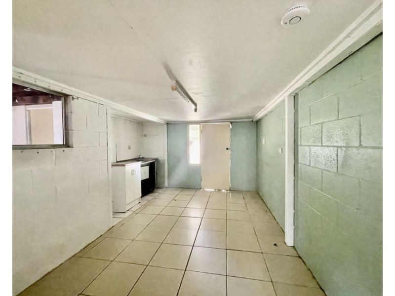 17 Pine Mountain Rd, North Ipswich QLD 4305