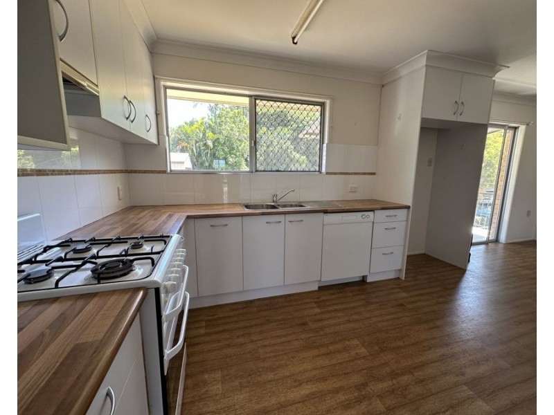 23 Caroline Street, Riverview QLD 4303