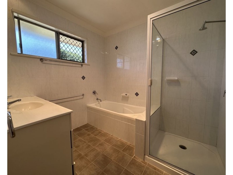 23 Caroline Street, Riverview QLD 4303