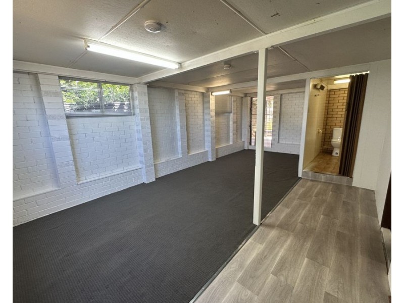 23 Caroline Street, Riverview QLD 4303