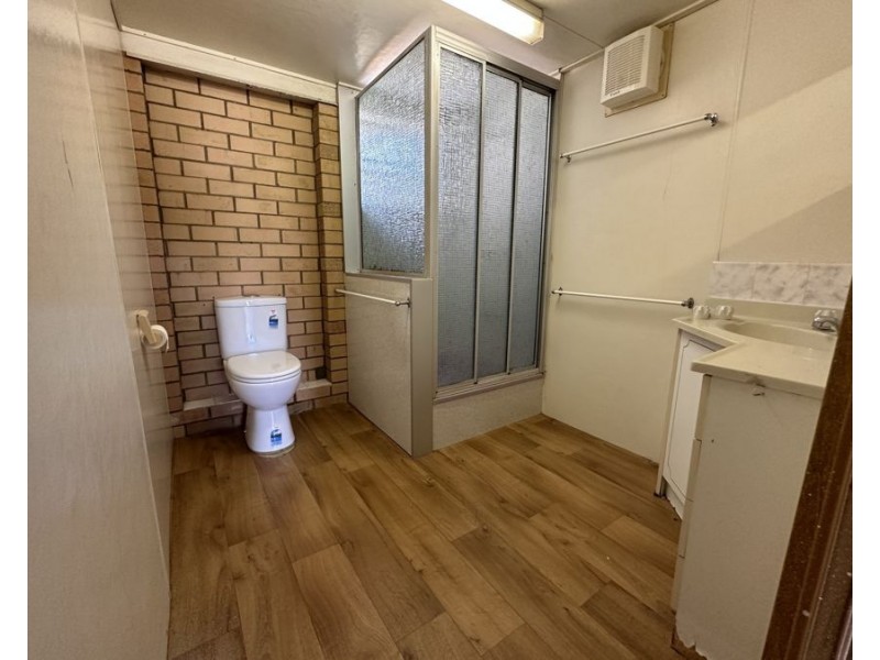 23 Caroline Street, Riverview QLD 4303