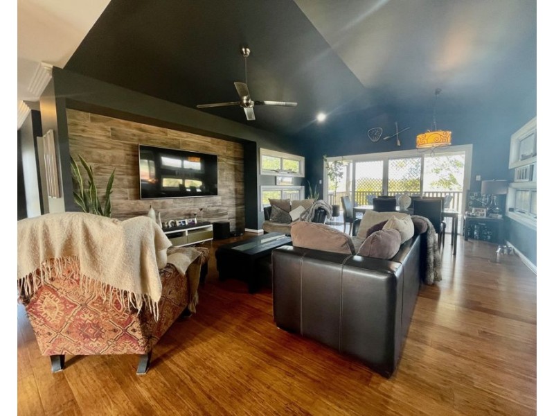 1/157 Wivenhoe Pocket Rd, Wivenhoe Pocket QLD 4306