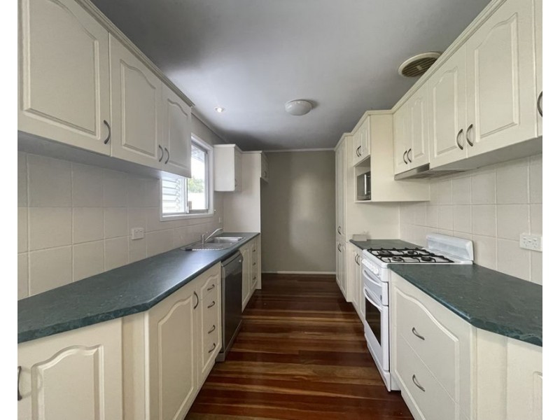3 Horton St, Bundamba QLD 4304