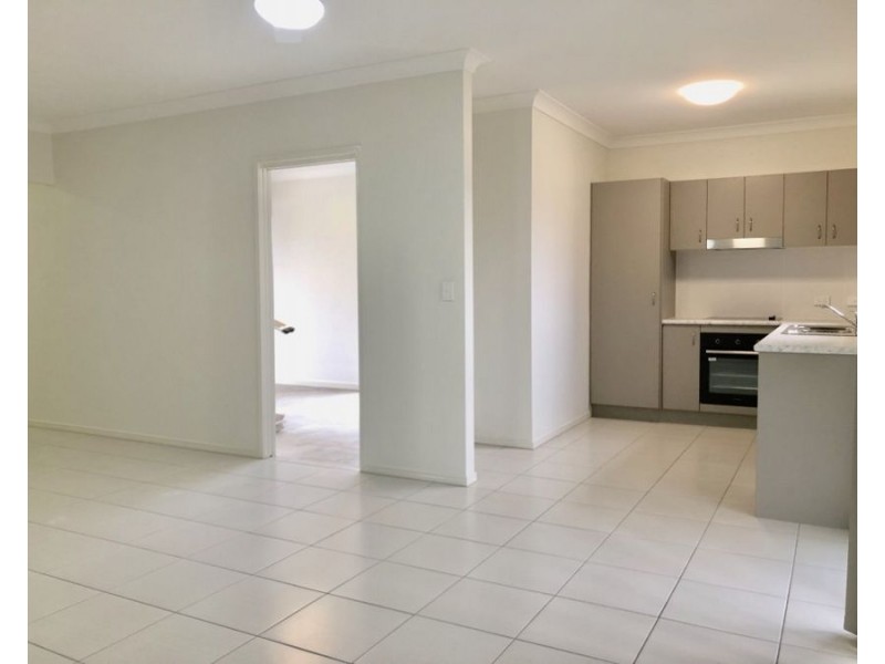 1/7 Simpatico Street, Ripley QLD 4306