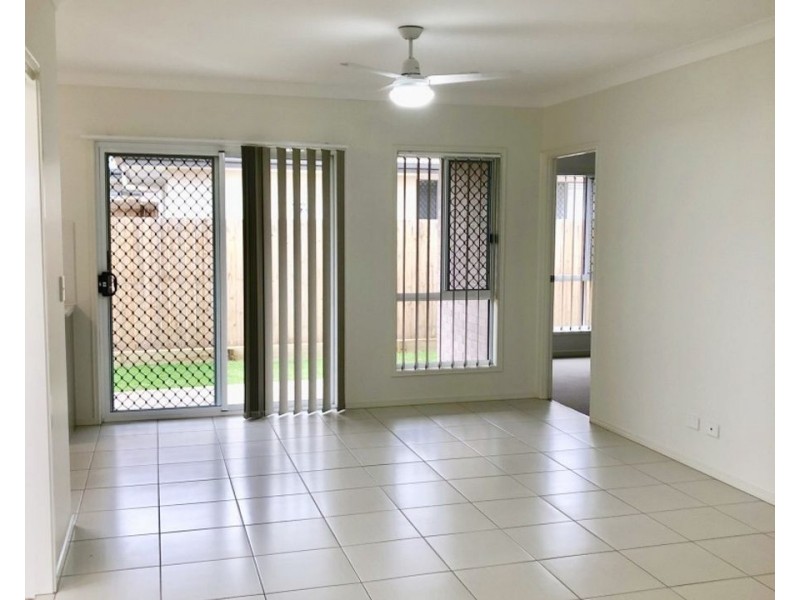 1/7 Simpatico Street, Ripley QLD 4306