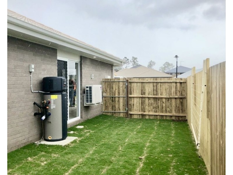 1/7 Simpatico Street, Ripley QLD 4306