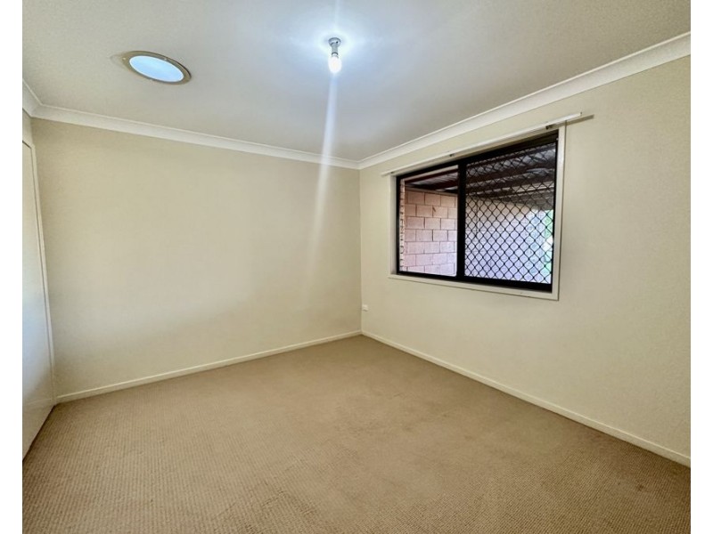 1/2 Belcher Dr, Glenvale QLD 4350