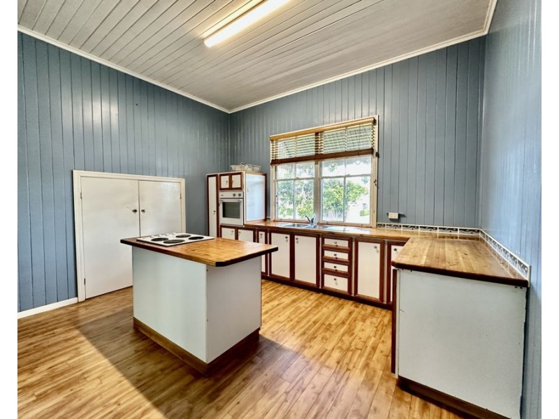 21 Pine St, North Ipswich QLD 4305