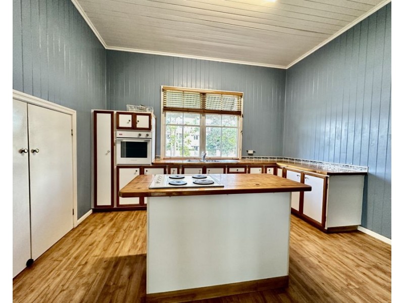 21 Pine St, North Ipswich QLD 4305