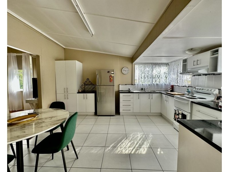 4 Feeney Lane, East Ipswich QLD 4305