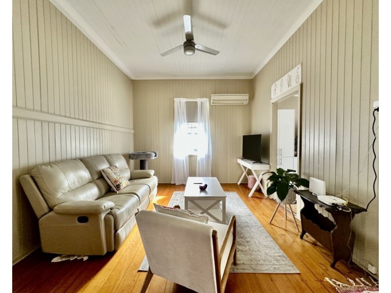 4 Feeney Lane, East Ipswich QLD 4305