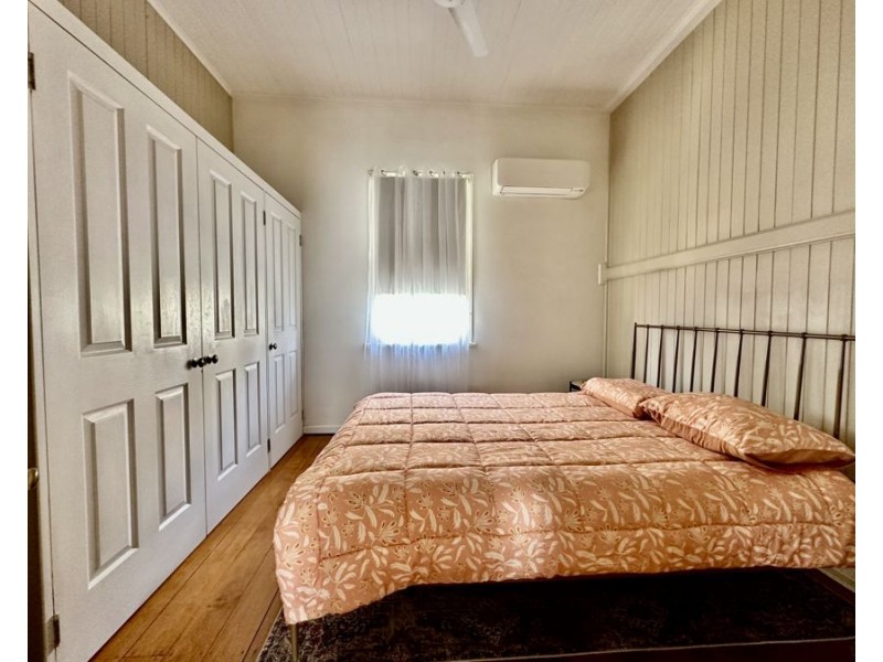 4 Feeney Lane, East Ipswich QLD 4305