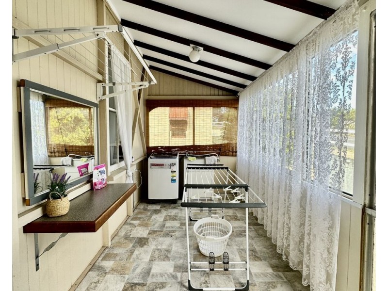 4 Feeney Lane, East Ipswich QLD 4305