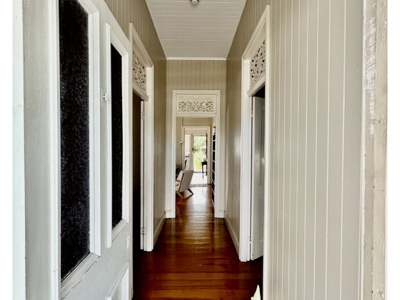 4 Feeney Lane, East Ipswich QLD 4305