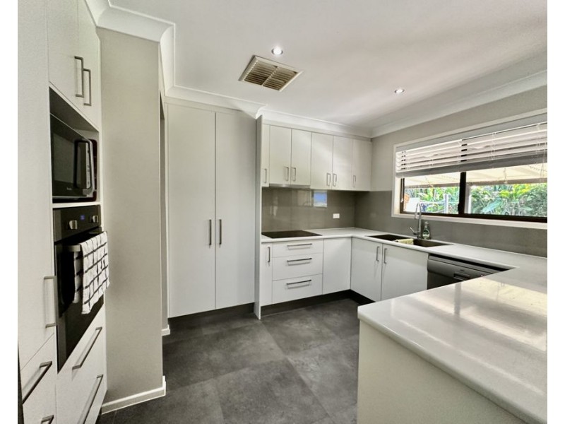 8 Bluegum Dr, Camira QLD 4300