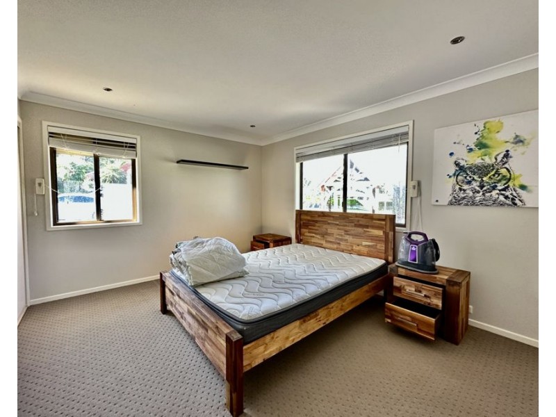 8 Bluegum Dr, Camira QLD 4300