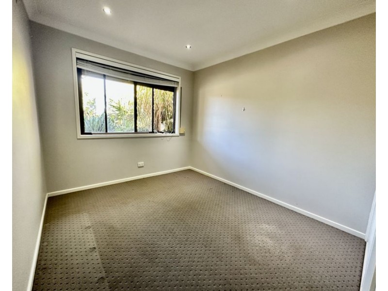 8 Bluegum Dr, Camira QLD 4300