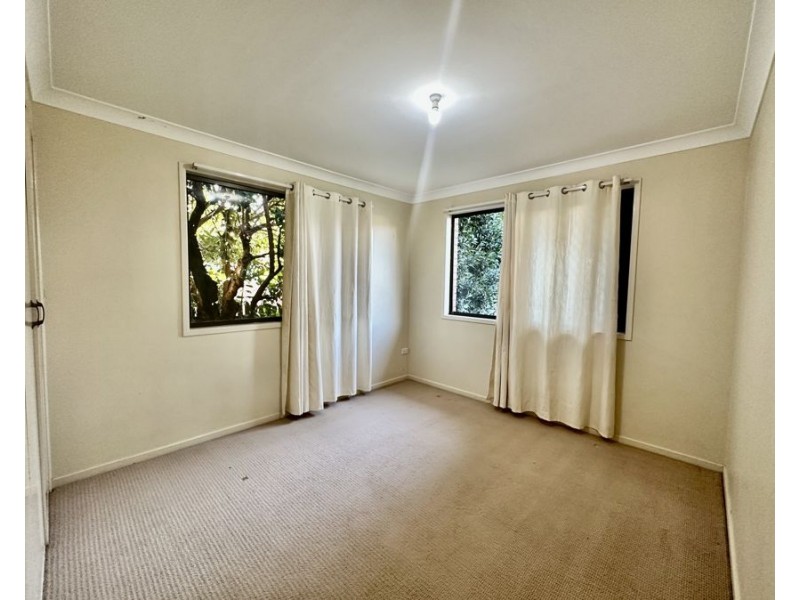 2/2 Belcher Drive, Glenvale QLD 4350