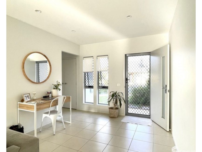 6 McLean Street, Ripley QLD 4306