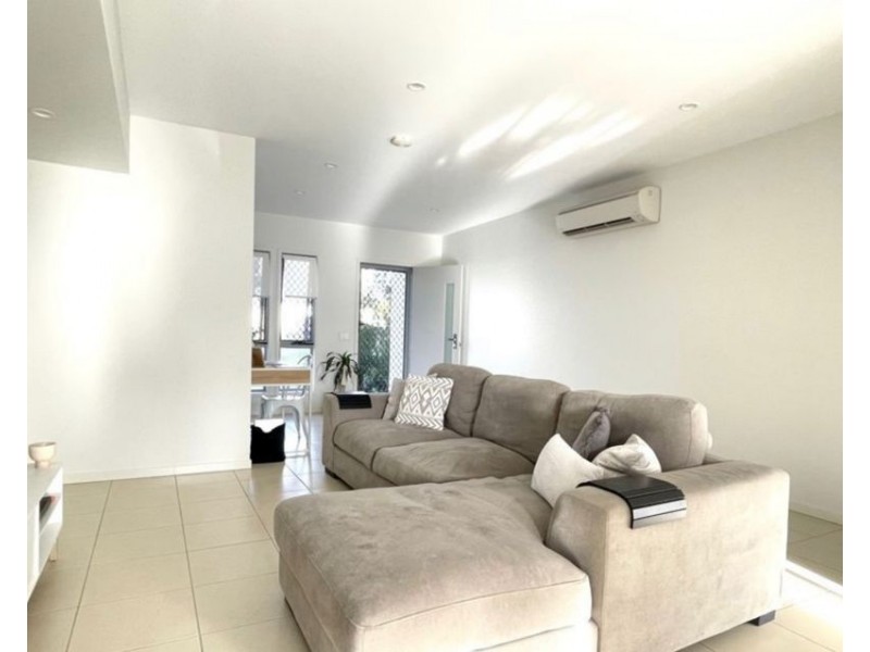 6 McLean Street, Ripley QLD 4306