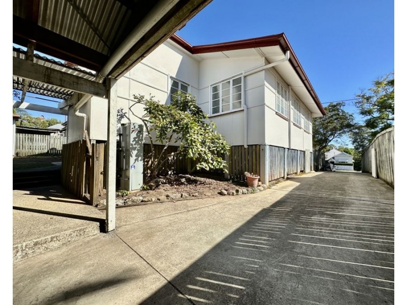 73 Downs St, North Ipswich QLD 4305