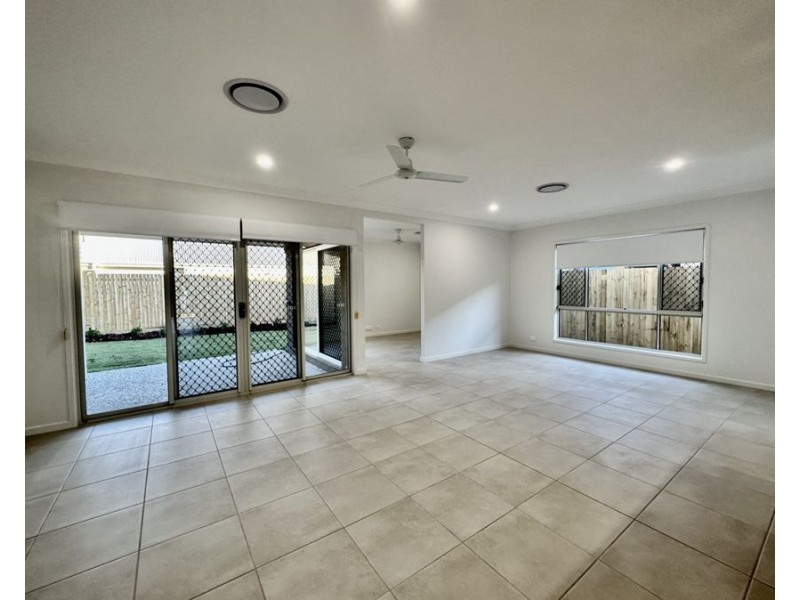 41 Bloomfield St, Pallara QLD 4110