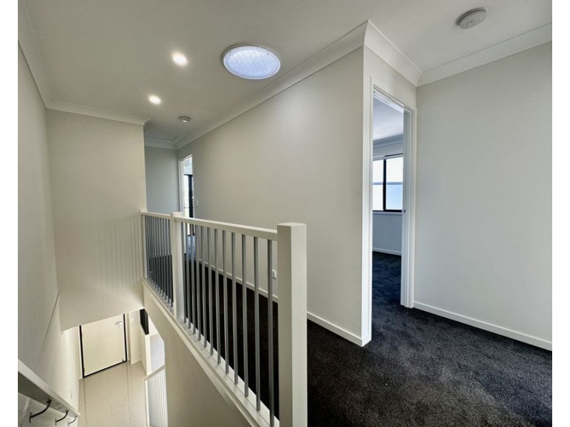 7 Loane Lane, Ripley QLD 4306