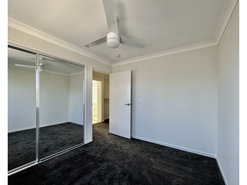 7 Loane Lane, Ripley QLD 4306