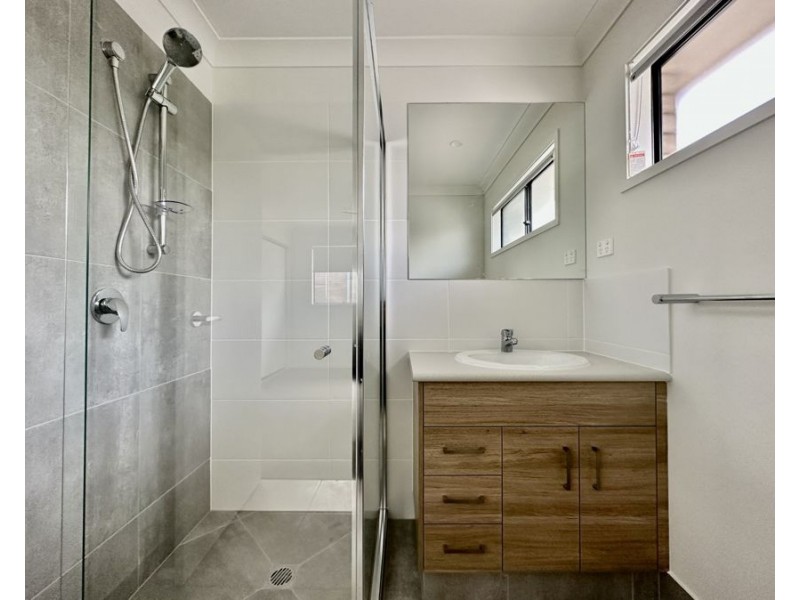 55 Dominique Way, Flinders View QLD 4305