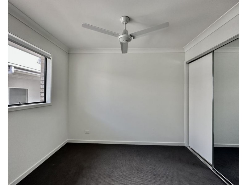 55 Dominique Way, Flinders View QLD 4305