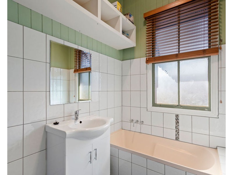 14a Green Street, Booval QLD 4304