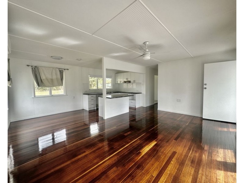 41 Clifton St, Booval QLD 4304