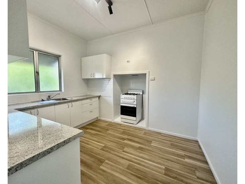 34 Warwick Rd, Ipswich QLD 4305