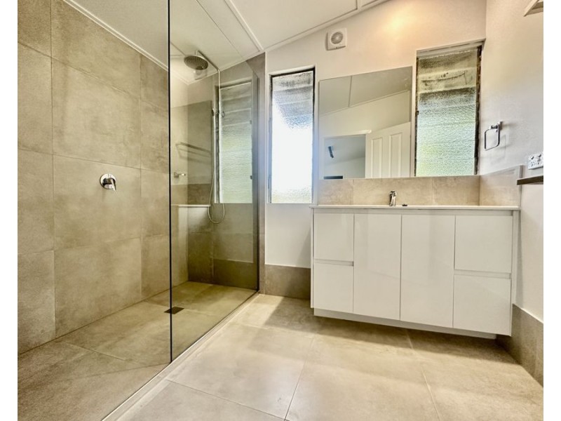 34 Warwick Rd, Ipswich QLD 4305