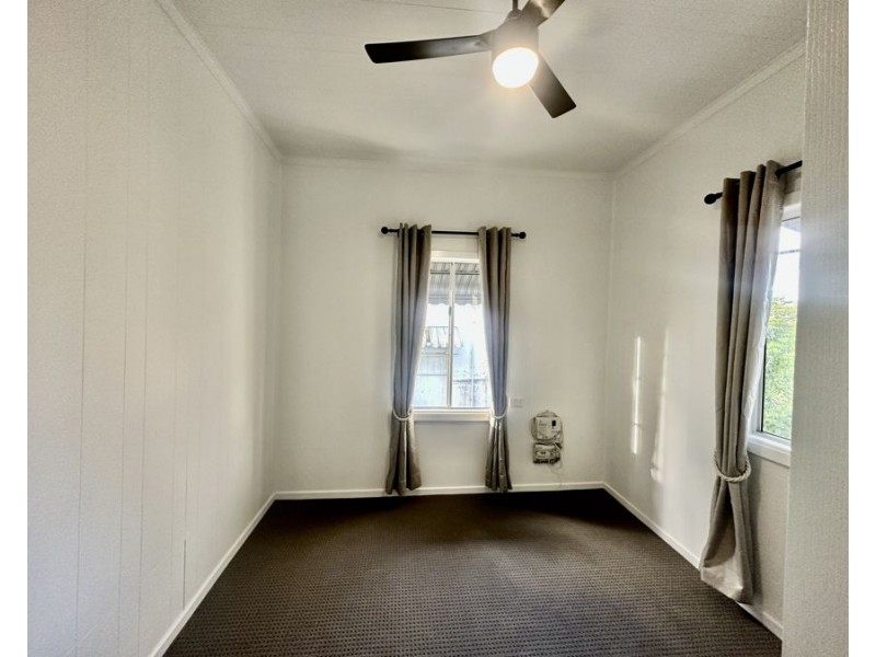 34 Warwick Rd, Ipswich QLD 4305