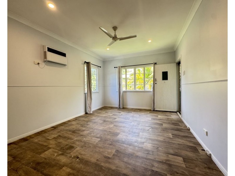 5 Samford Road, Leichhardt QLD 4305