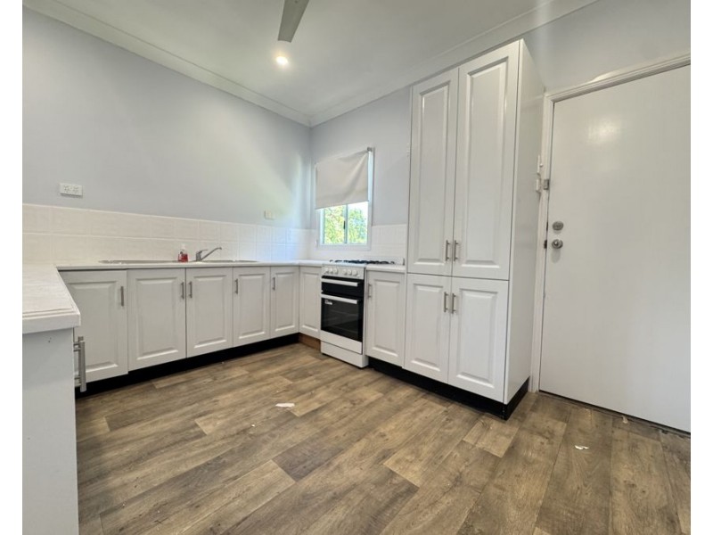 5 Samford Road, Leichhardt QLD 4305