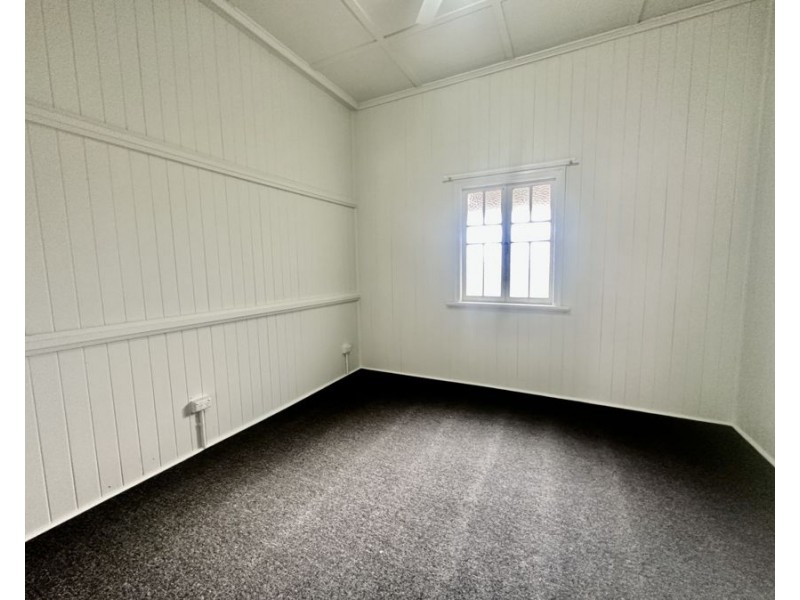 40 The Terrace, North Ipswich QLD 4305